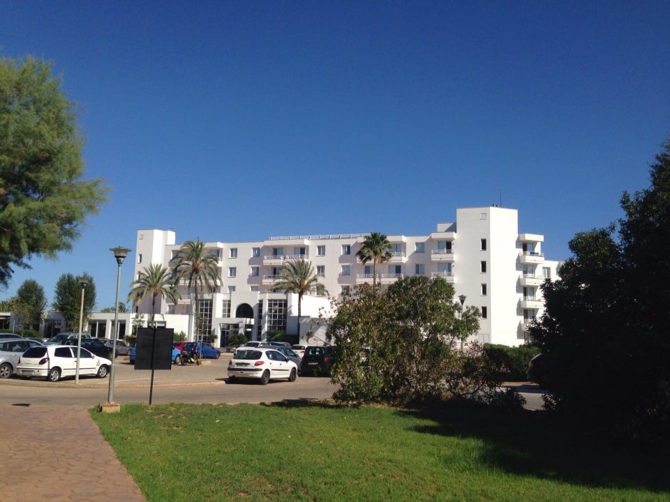 Hotel von Vorne (Eingang) Protur Vista Badia Aparthotel