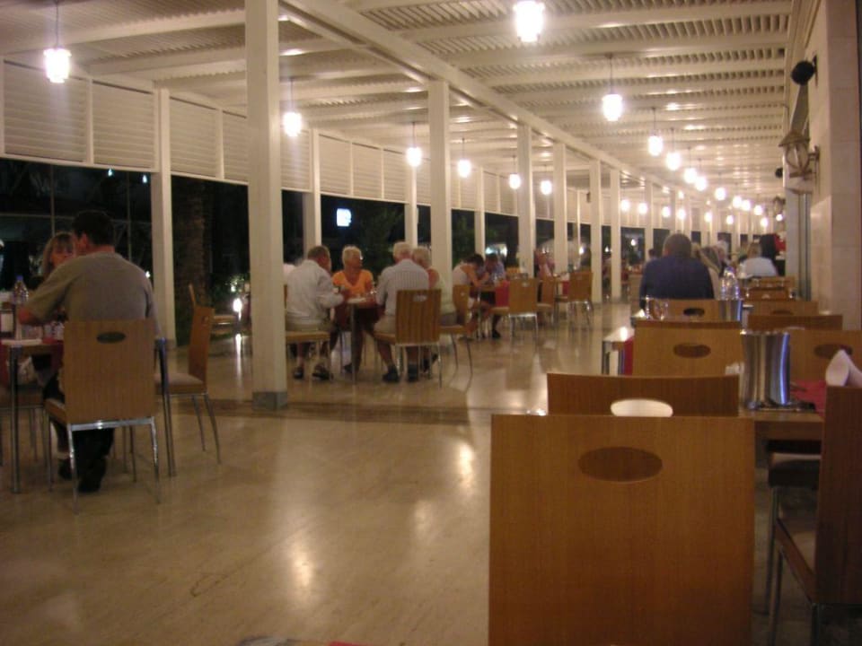 Restaurant außen Crystal Admiral
