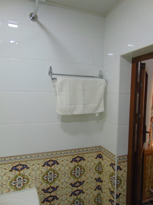 Zimmer Madrasah Polvon-Qori Boutique