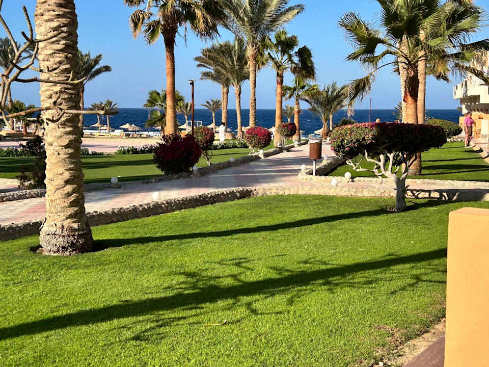 Gartenanlage Three Corners Sea Beach Resort