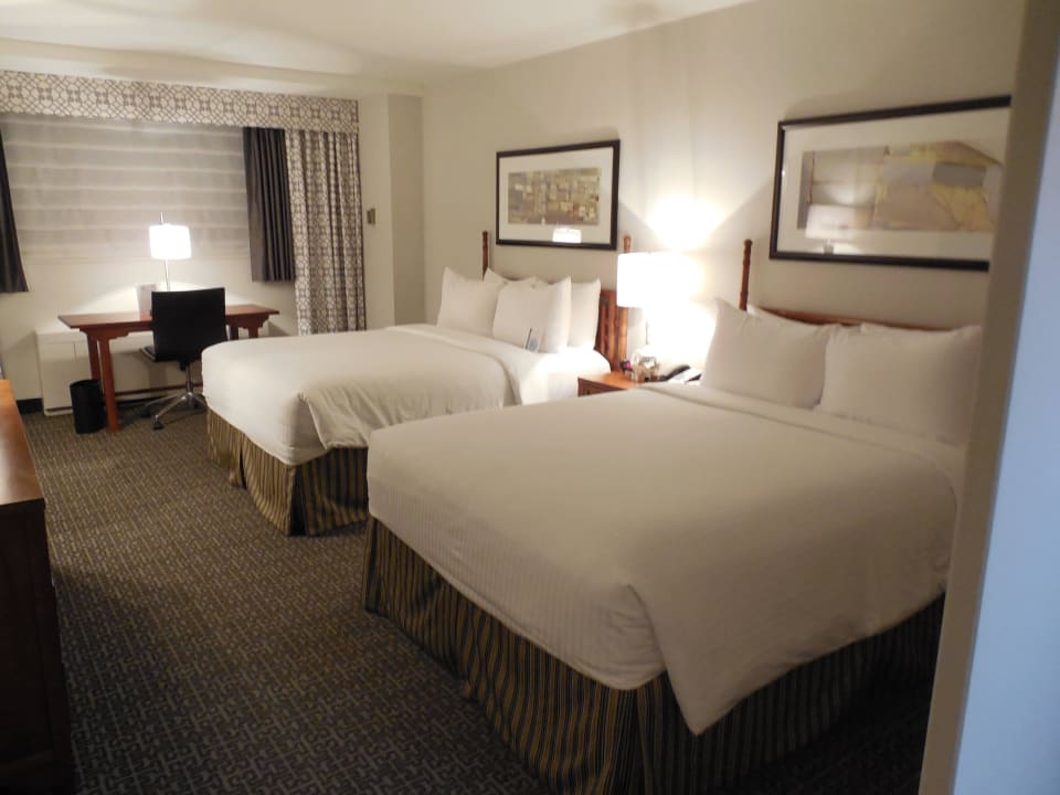 Gute und saubere Betten Hotel State Plaza