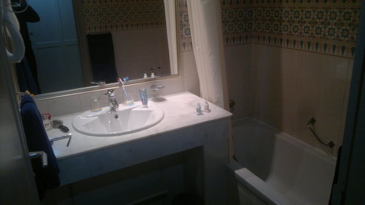 Bad. Wanne extrem klein Calimera Yati Beach