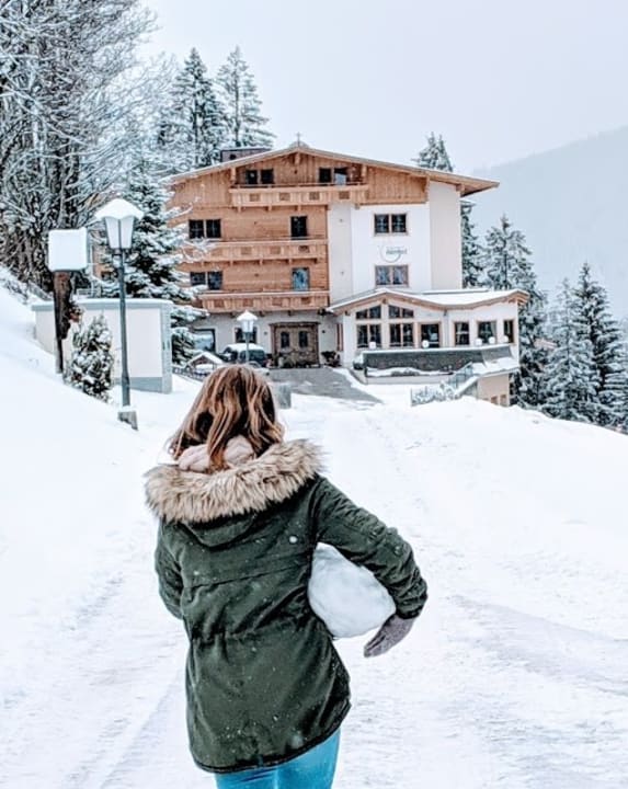 Außenansicht Gasthof Almhof