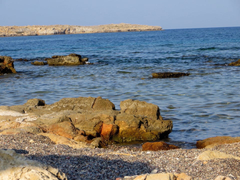 Blick auf die Bucht vom Hotelstrand Aquagrand Artistic Luxury Beach Resort - Adults only