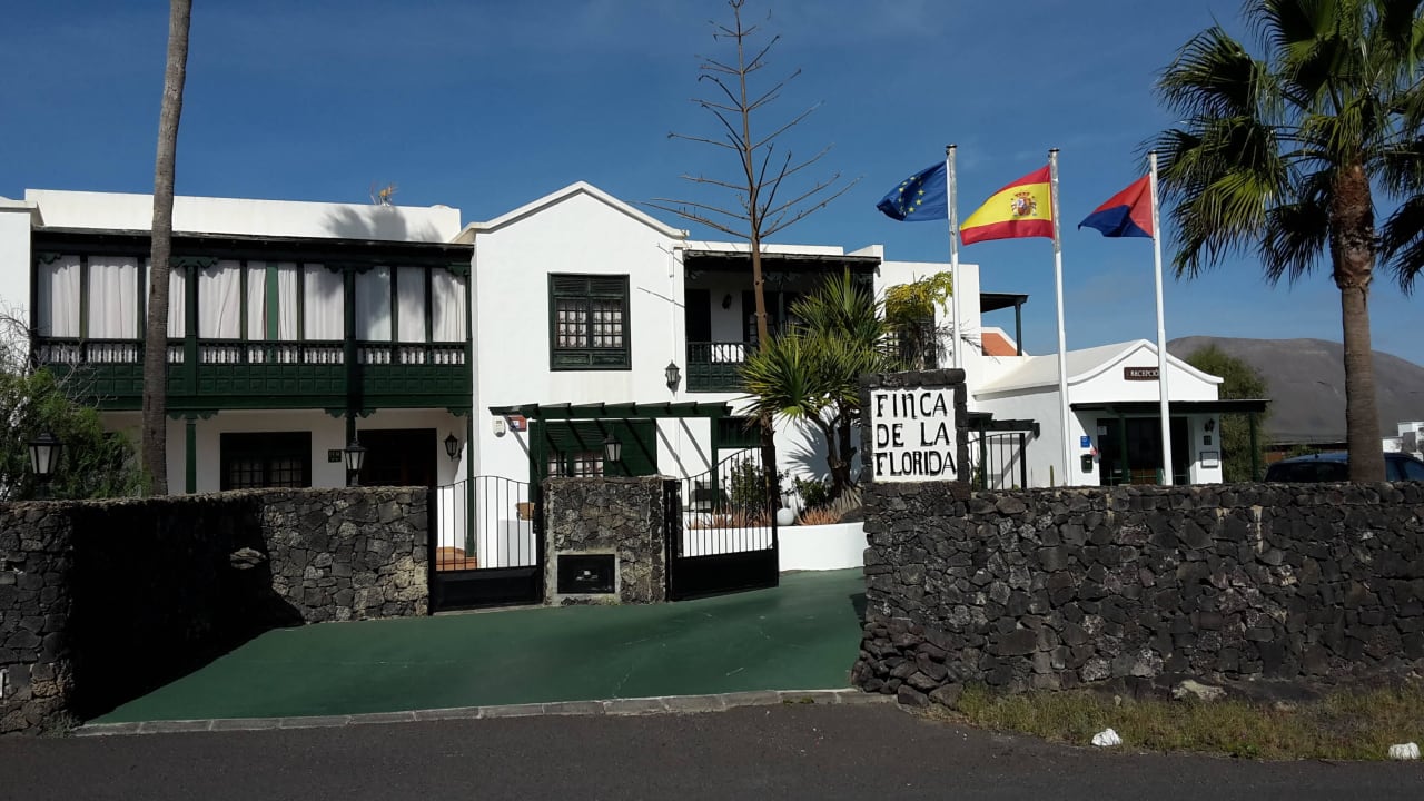 Vorfahrt Finca de la Florida
