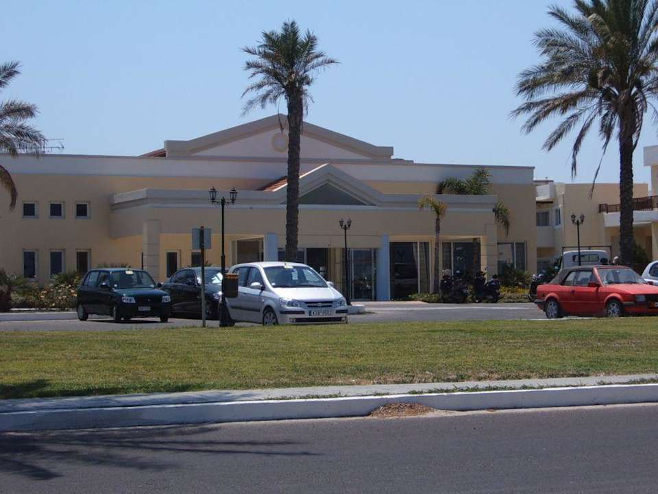 Aussenansicht Hotel Zorbas Beach
