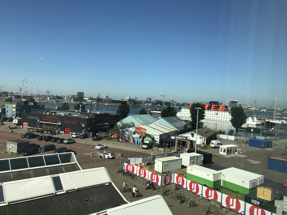 Ausblick DoubleTree by Hilton Amsterdam - NDSM Wharf
