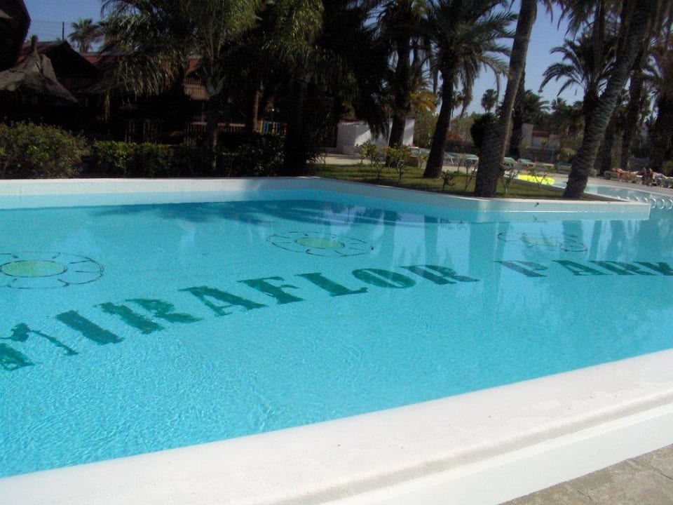 Der Pool HL Miraflor Suites Hotel