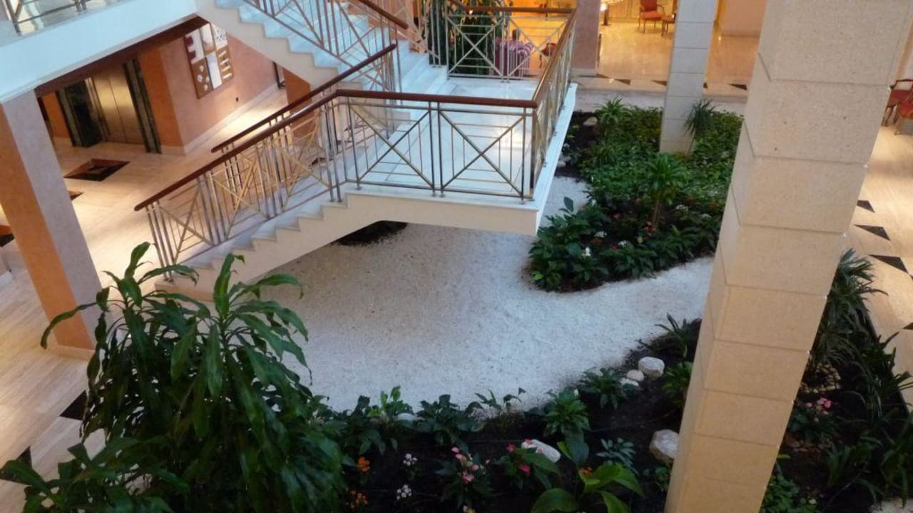 Blick ins Erdgeschoß Hipotels Hipocampo Palace & Spa