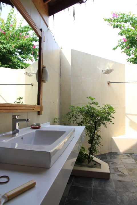 Bad NH Collection Maldives Reethi Resort