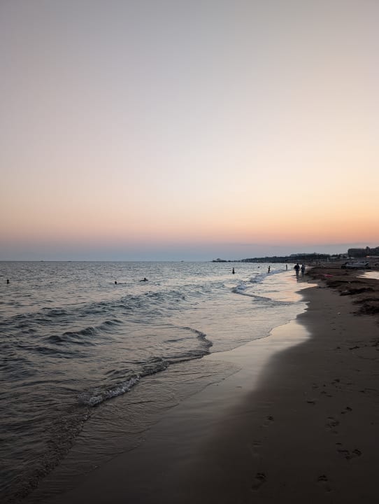 Strand Glamour Resort & Spa