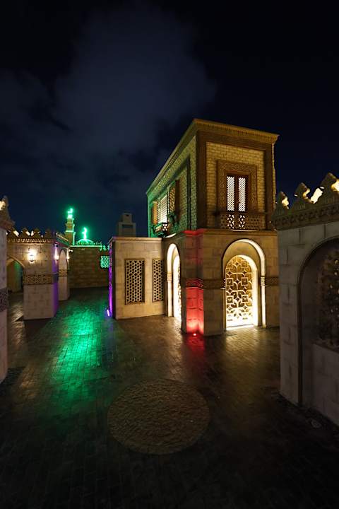 Außenansicht Pyramids Khan Hotel