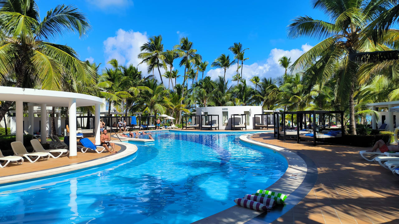 Pool Hotel Riu Palace Bavaro