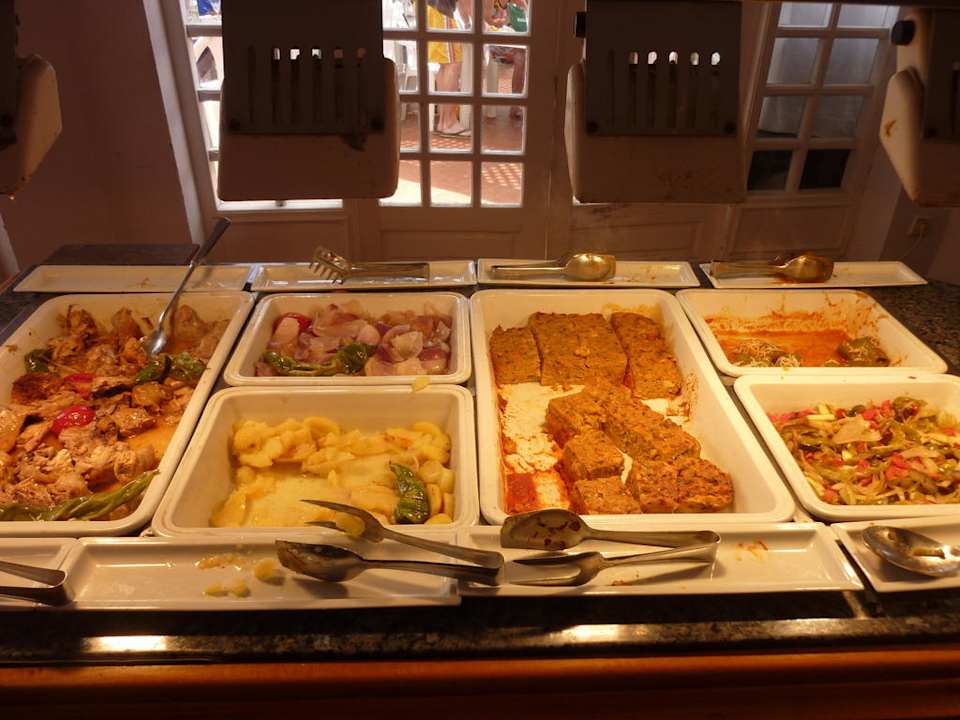 Das Buffet The Orangers Beach Resort and Bungalows