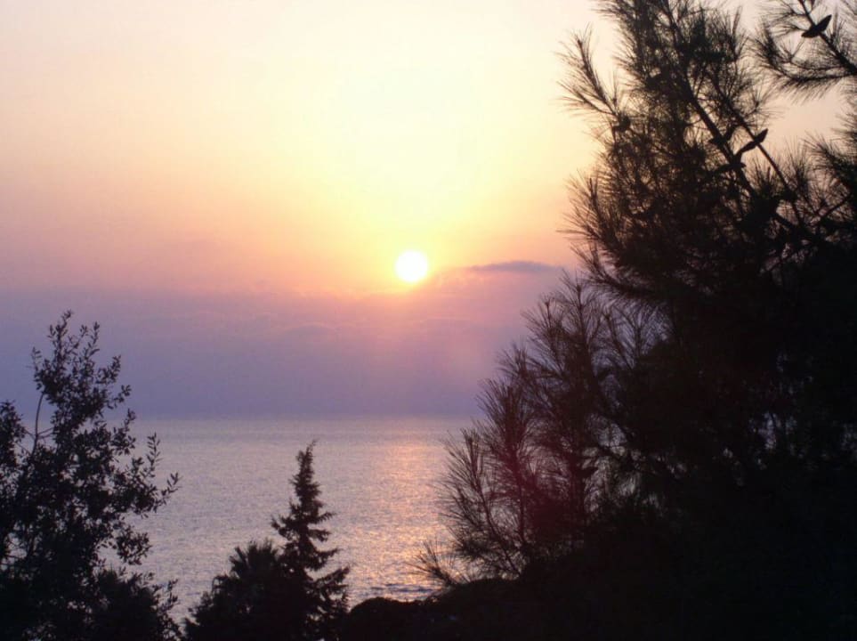 Sonnenuntergang Melas Holiday Village