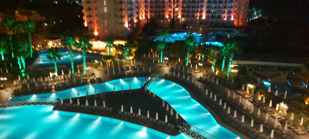 Pool Side Mare Resort & Spa