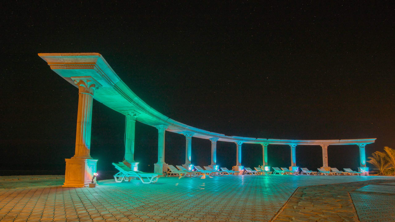 Säulen am Pool Three Corners Equinox Beach Resort