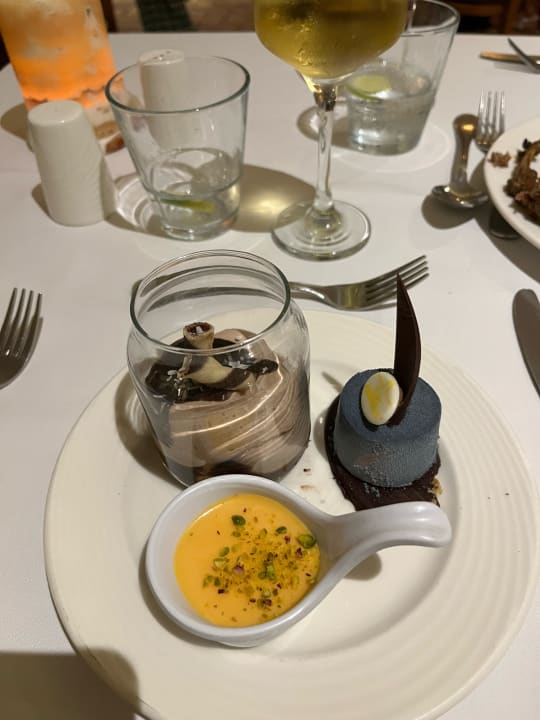 Gastro Fort Arabesque - The West Bay