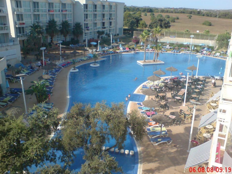 Blick auf Pool Hotel Zafiro Alzinar Mar