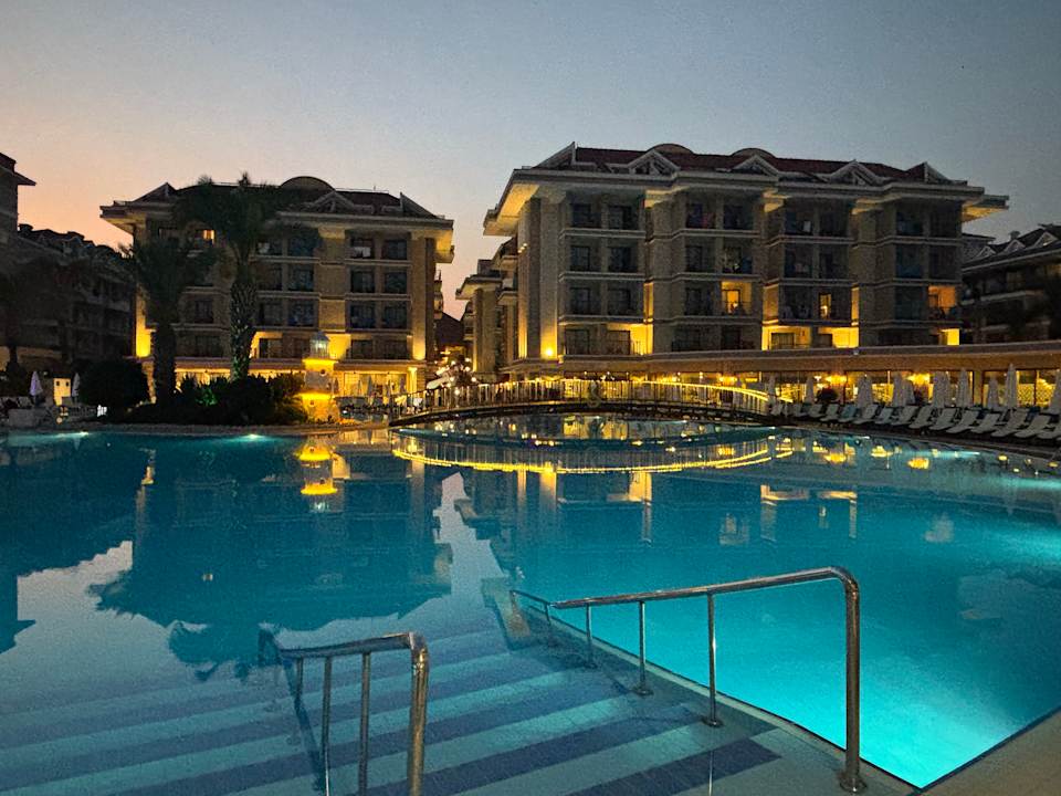 Außenansicht Hotel Turan Prince