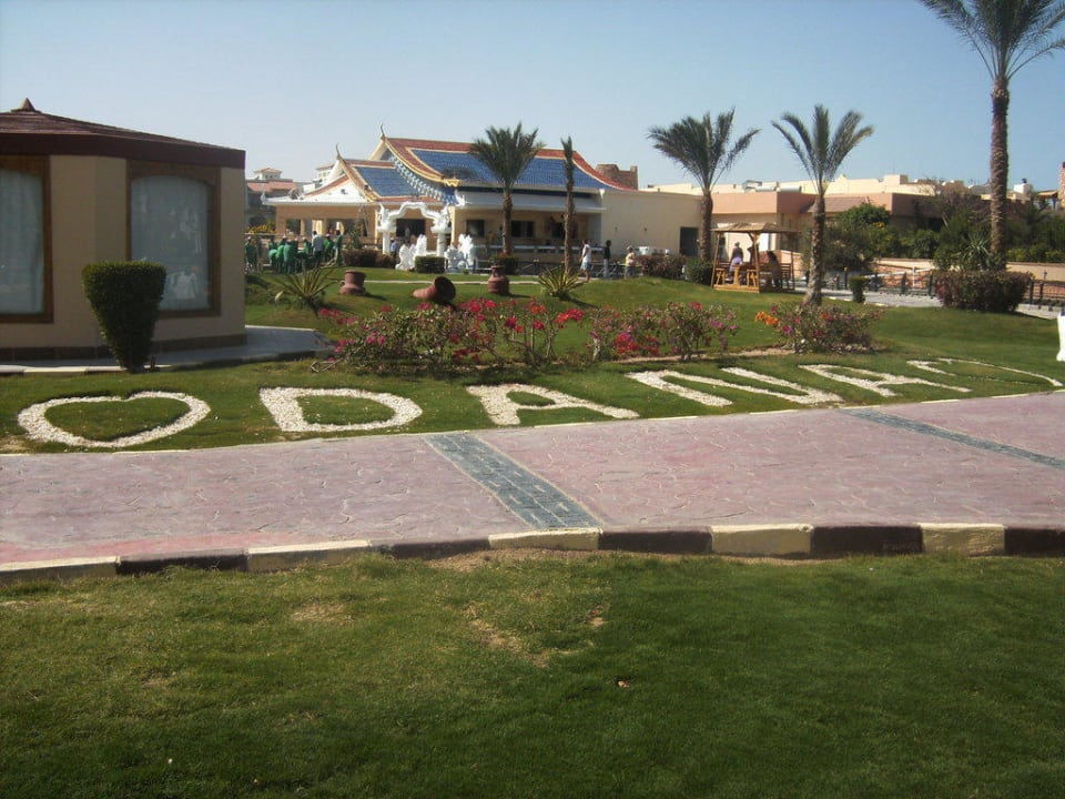 Gepflegte Gartenanlage mit Pfiff! Pickalbatros Dana Beach Resort - Hurghada