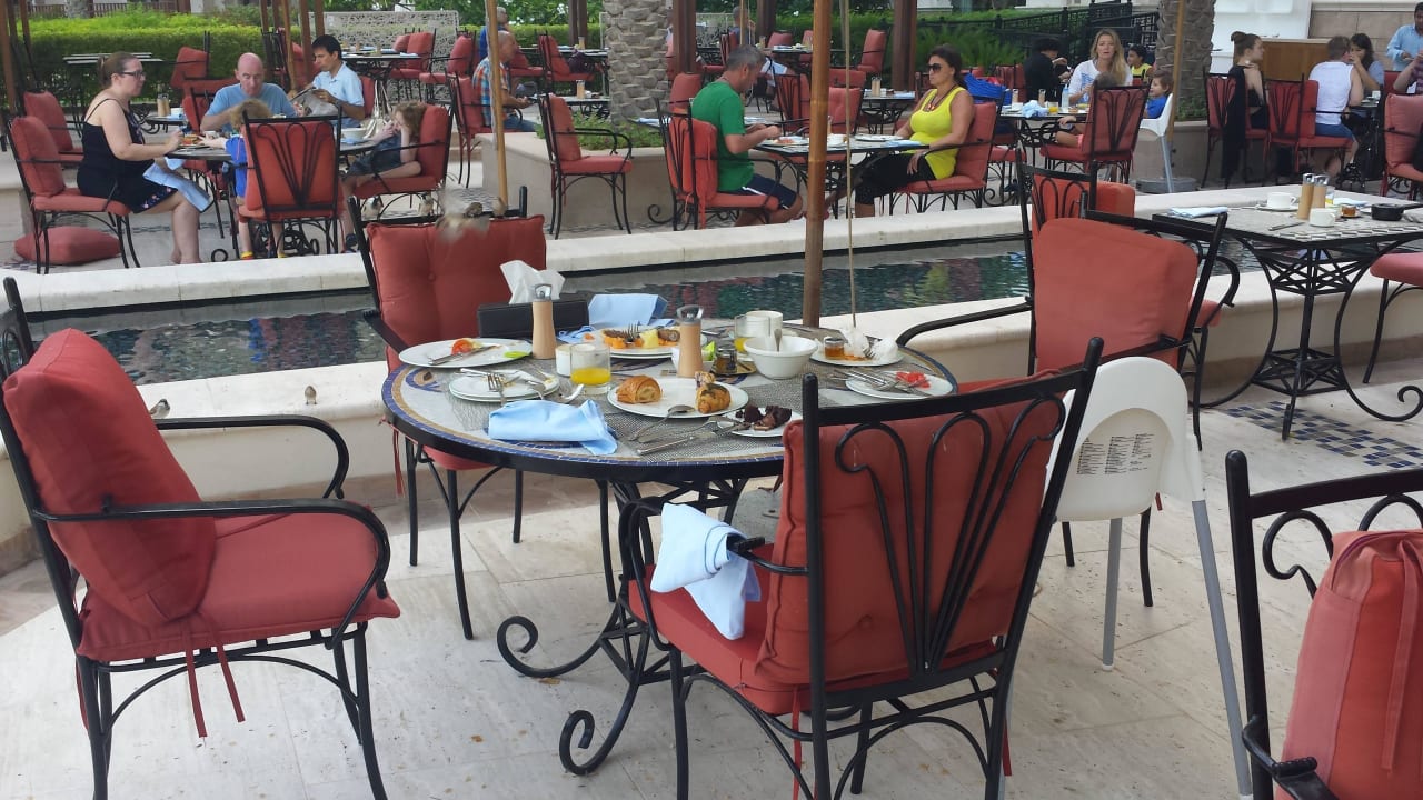 Frühstück The St. Regis Saadiyat Island Resort, Abu Dhabi