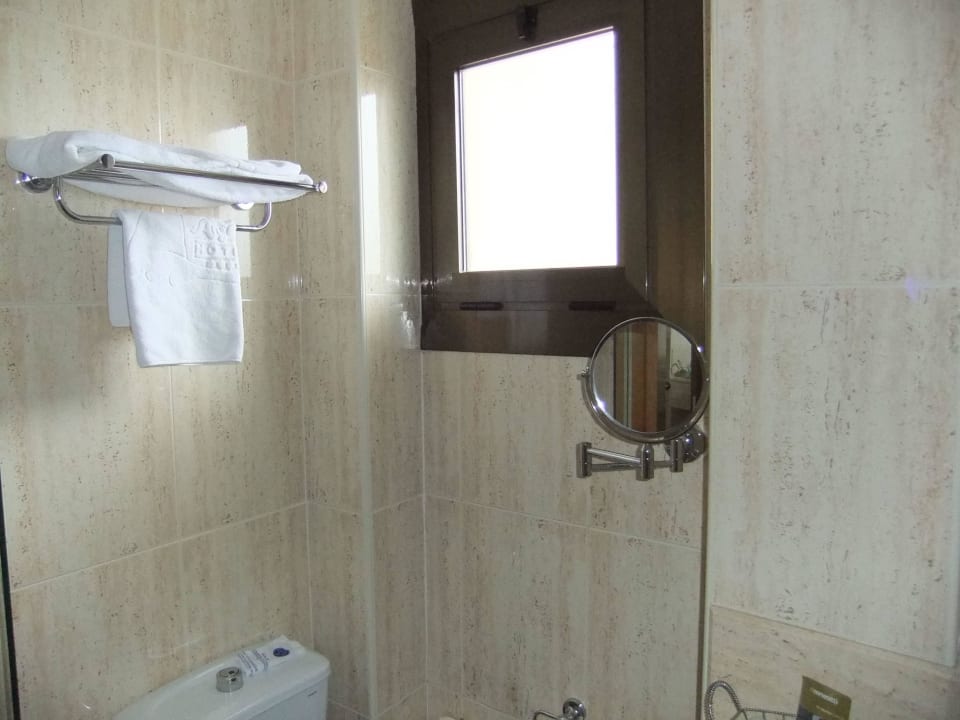 Bad mit Fenster AYA Seahotel - Adults only