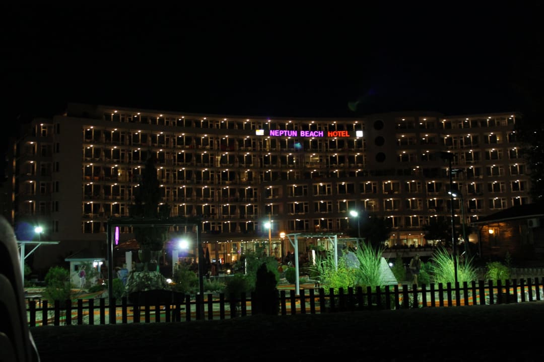 Hotel in der Nacht 2 Sentido Neptun Beach
