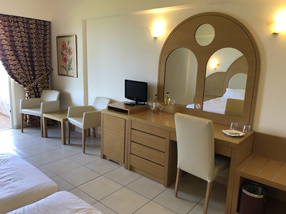 Zimmer Hotel Kalithea Mare Palace