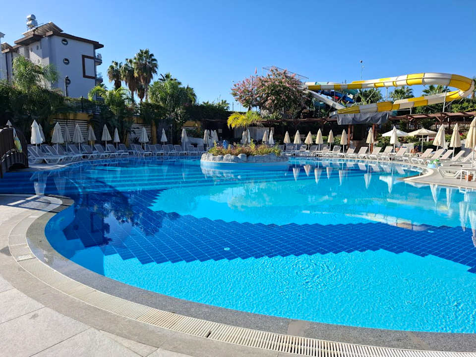 Pool Arnor de Luxe Hotel & Spa