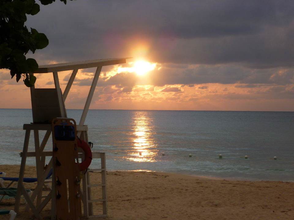 Sonnenuntergang Hotel Grand Pineapple Beach Negril