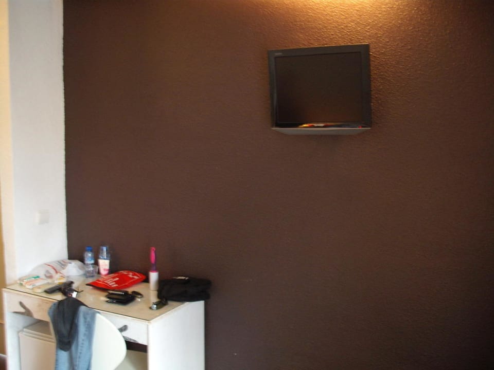 Fernseher ... Na ja ...  Destino Pacha Ibiza Resort - Adults only