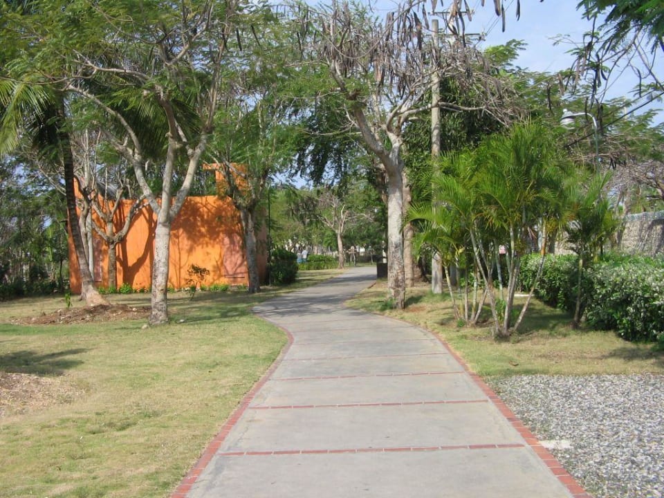 Weg zum Strand BelleVue Dominican Bay