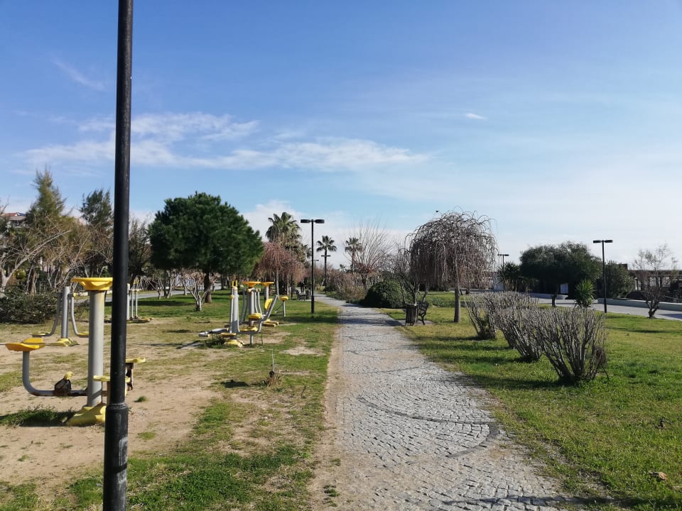 Gartenanlage Royal Taj Mahal Hotel