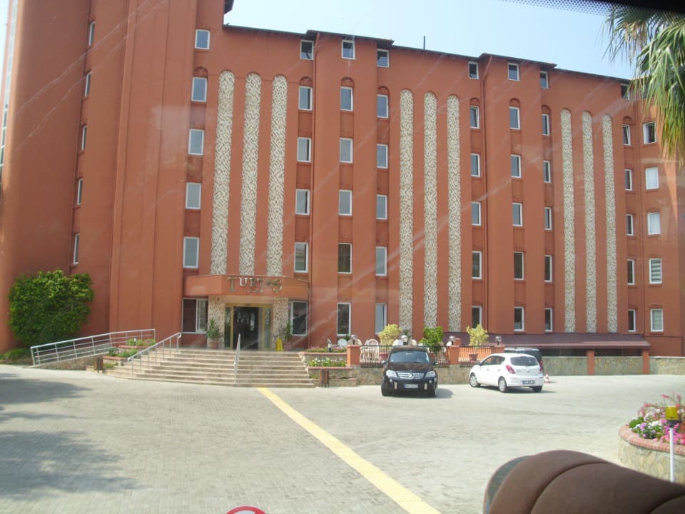 Hotel von außen Club Turtas Beach Hotel