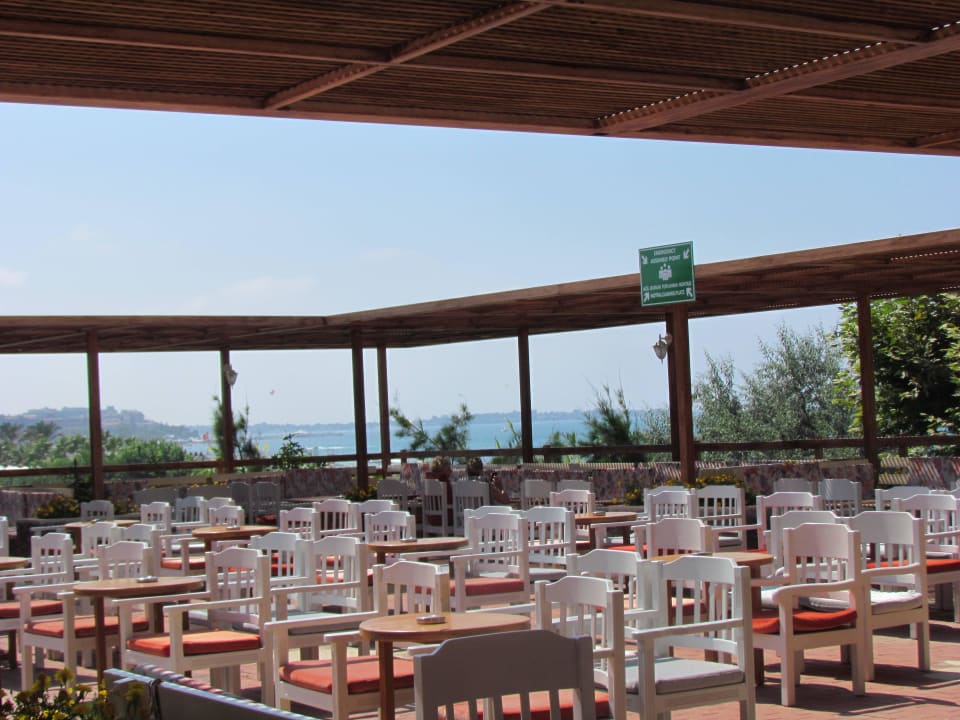 Bar mit Blick bis Side Hotel Defne Garden