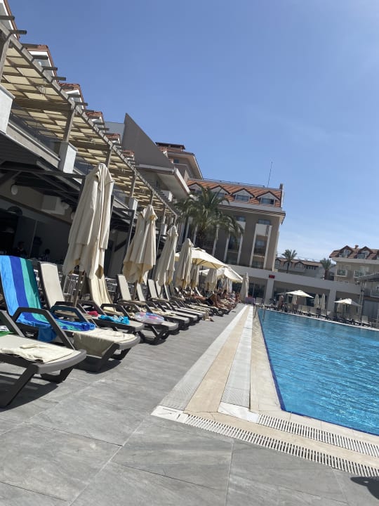 Pool Side Story Resort & Spa