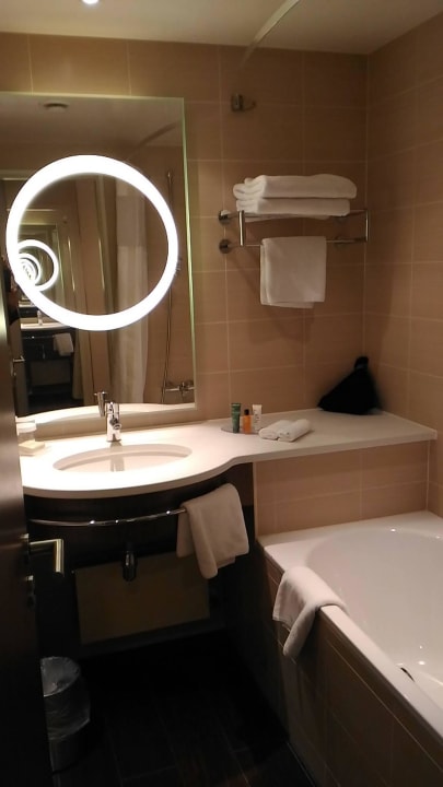 Zi. 6227 Bad Hilton Garden Inn Frankfurt Airport