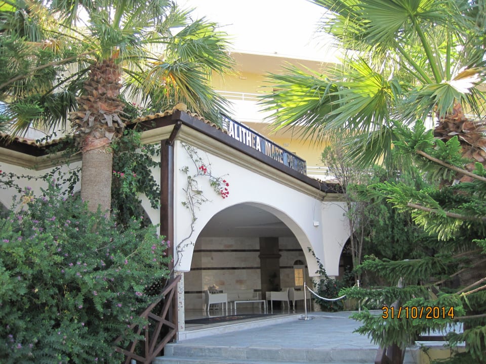 Eingang Kalithea Mare Palace Hotel Kalithea Mare Palace