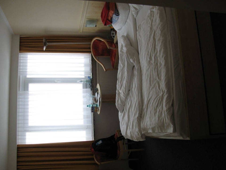 Von Zimmertüre aus gesehen AHORN Hotel Am Fichtelberg