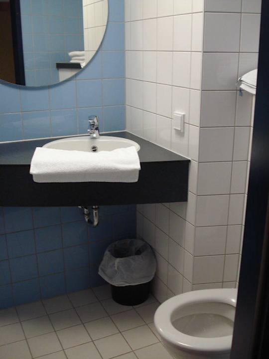 Bad B&B Hotel Frankfurt-Hahn Airport