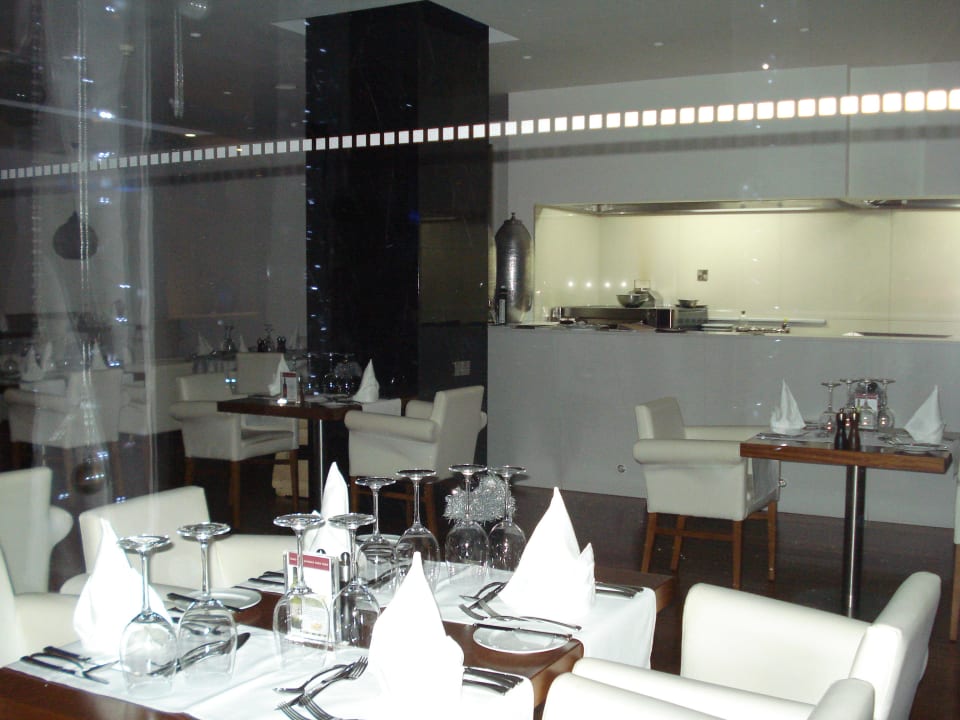 Baccos Mediterranean Beach Hotel