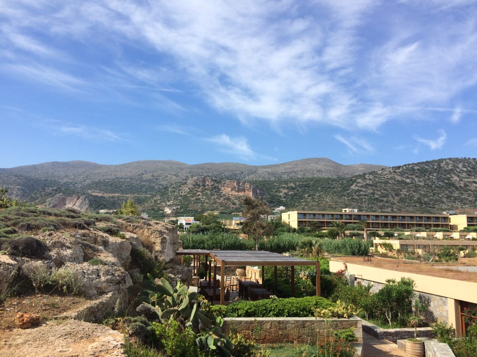 Gartenanlage Kernos Beach Hotel & Bungalows