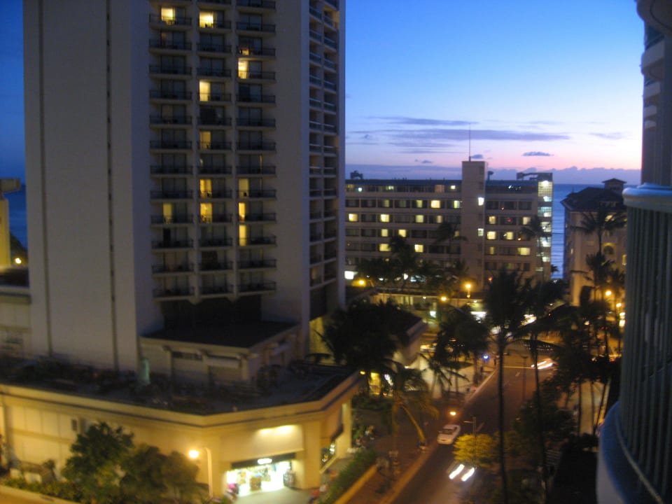 Waikki la sera al tramonto Sheraton Princess Kaiulani Waikiki Beach