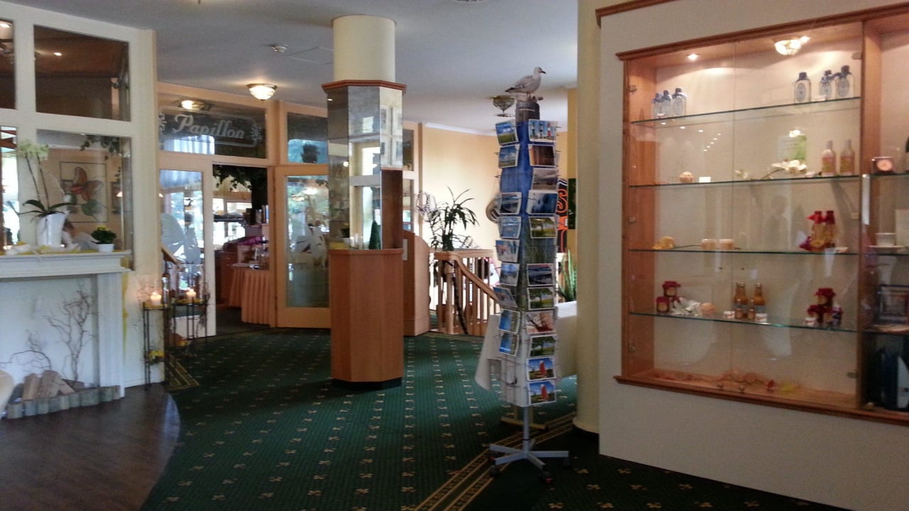 Lobby und Rezeptionsbereich Trihotel Rostock