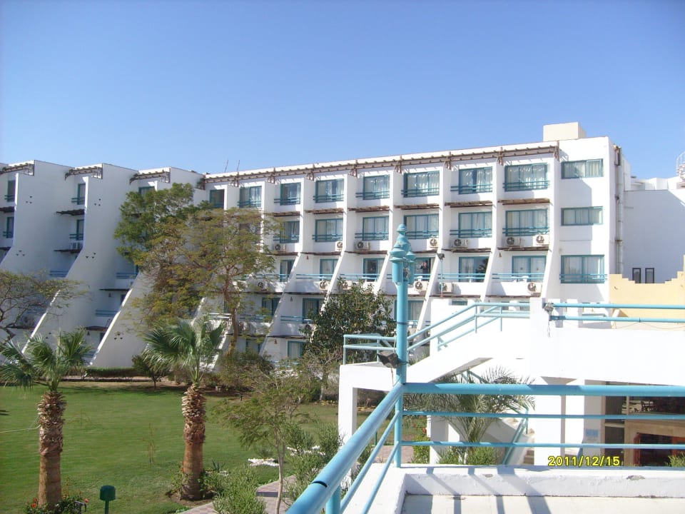 Garten und Hauptgebäude Shams Safaga Resort