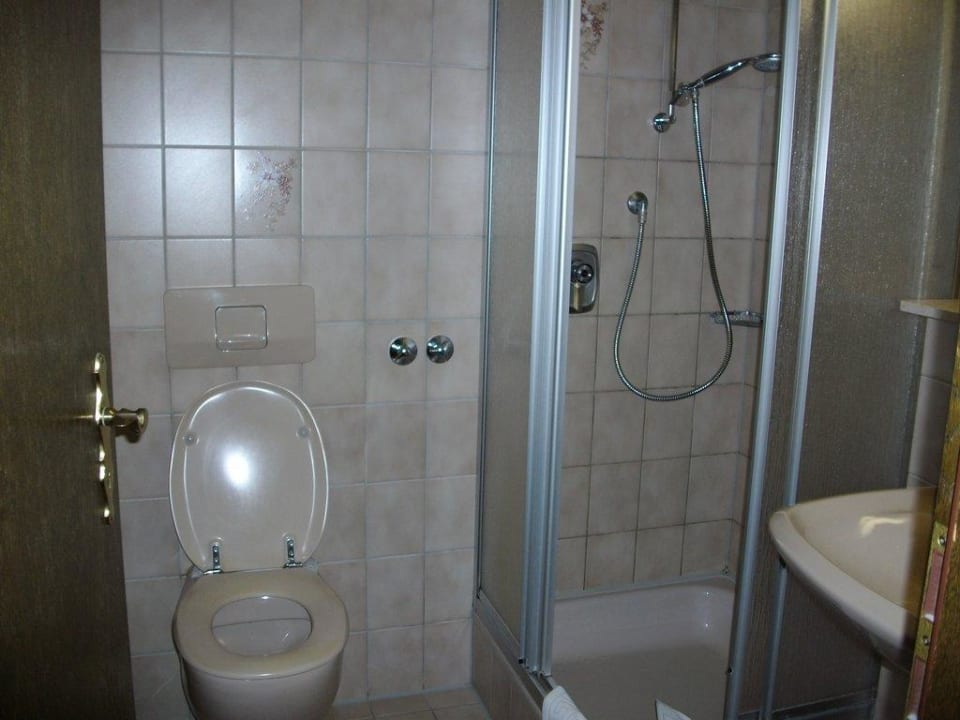 Badezimmer Flair Hotel Landgasthof Roger