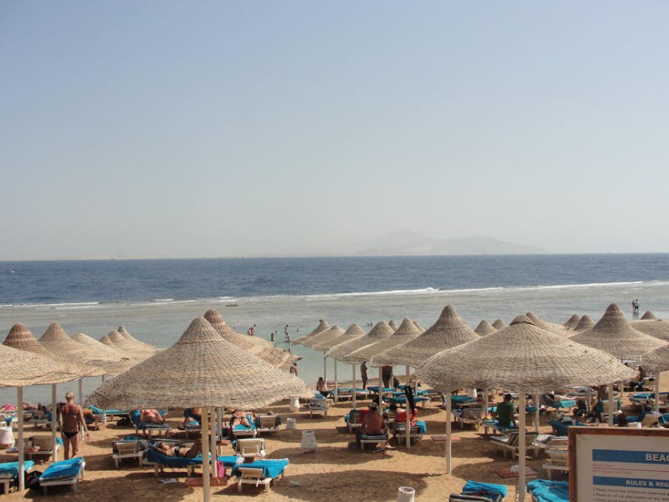 Plaża i morze. Hotel Nubian Village