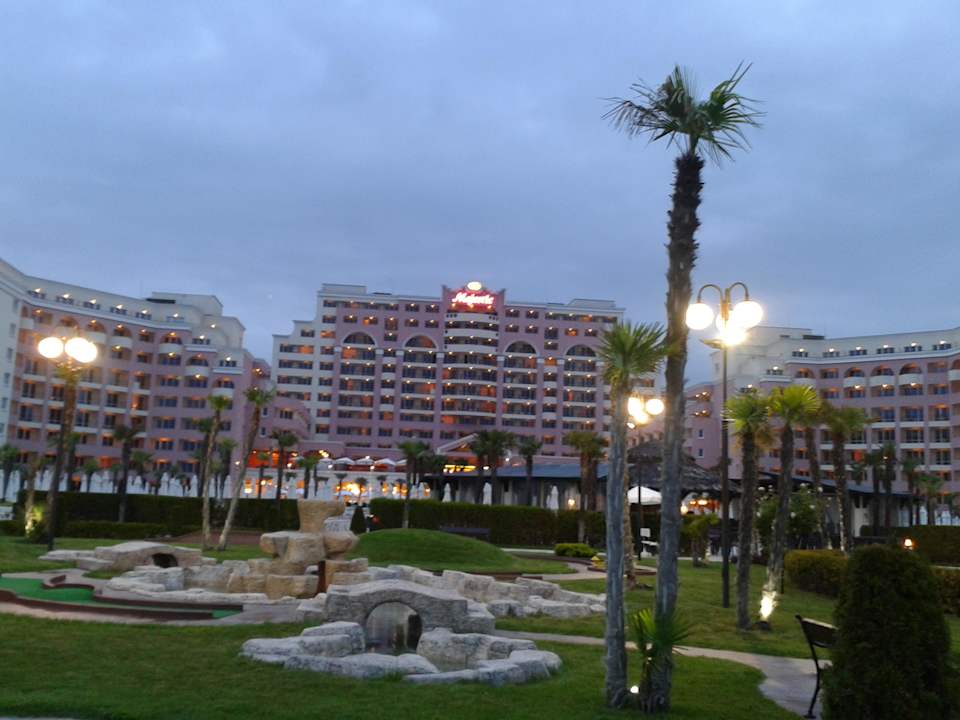 Majestic  DIT Majestic Beach Resort