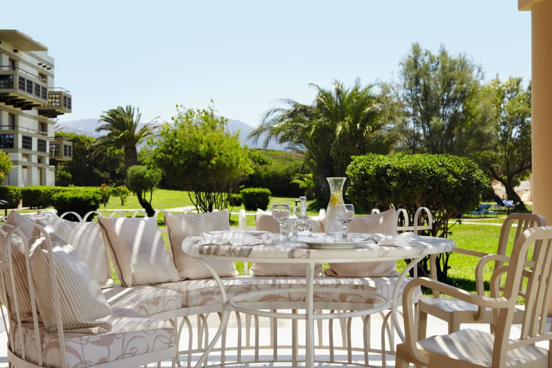 To Nissi Snackbar Grecotel Meli Palace